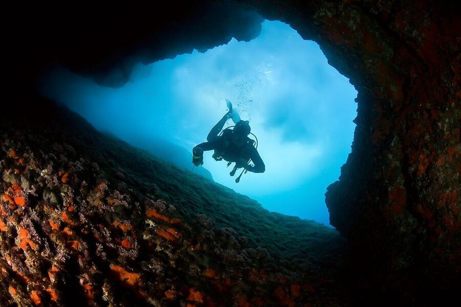 Scuba Diving in Dubrovnik: 1 Dive for Certified Divers - The briefing and the value of a small group