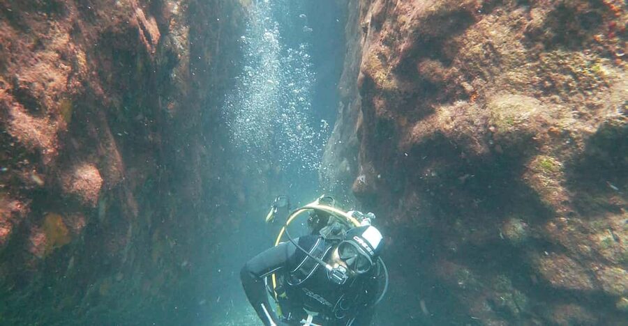 Scuba Diving in the Volcanic Caldera/shorelines of Santorini - What the $147 price includes