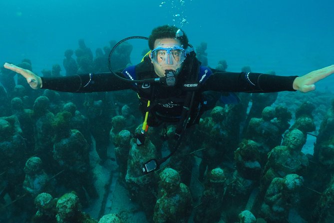 Scuba Diving Under Water Museum and Reef for beginners - A practical morning at Coconut Divers
