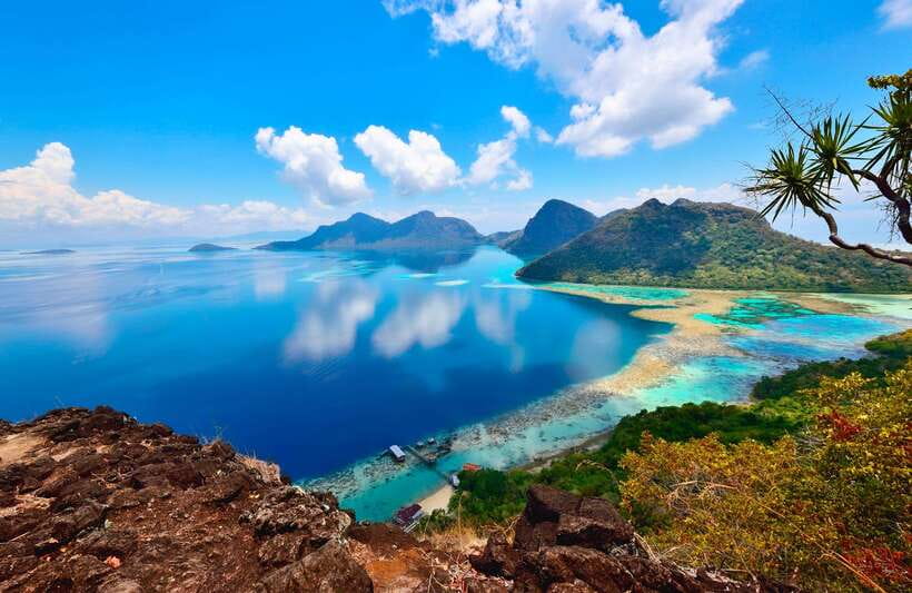 Semporna: Bohey 3 Islands Hike, Snorkel/Dive Tour with Lunch - The speedboat ride from Semporna