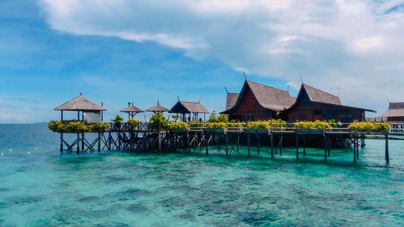 Semporna: Mabul and Kapalai Trip in Snorkel or Dive & Lunch - What the Mabul and Kapalai day actually feels like