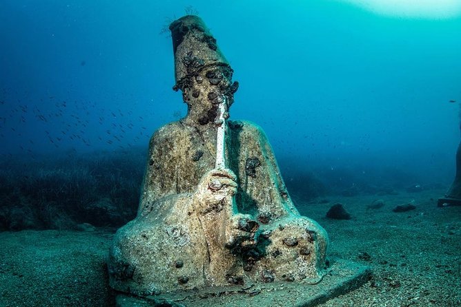 "Side: Scuba Diving in the Fascinating Underwater Museum" - The second site adds useful variety