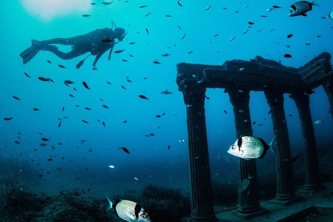 "Side: Scuba Diving in the Fascinating Underwater Museum" - The first session: learning before exploring