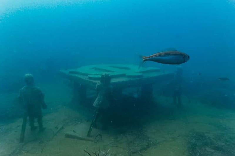 Side: Scuba Diving, Underwater Museum, 2 Dives incl. Lunch - First underwater session: a calm start for beginners