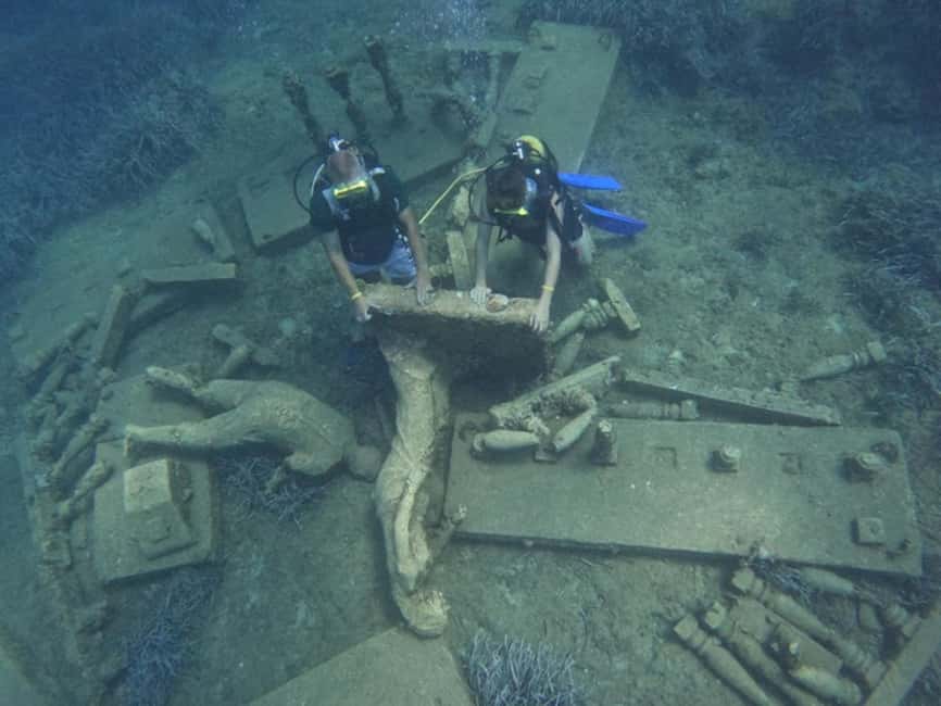 Side: Scuba Diving with Expert Diving Option - Choosing Standard or Expert scuba