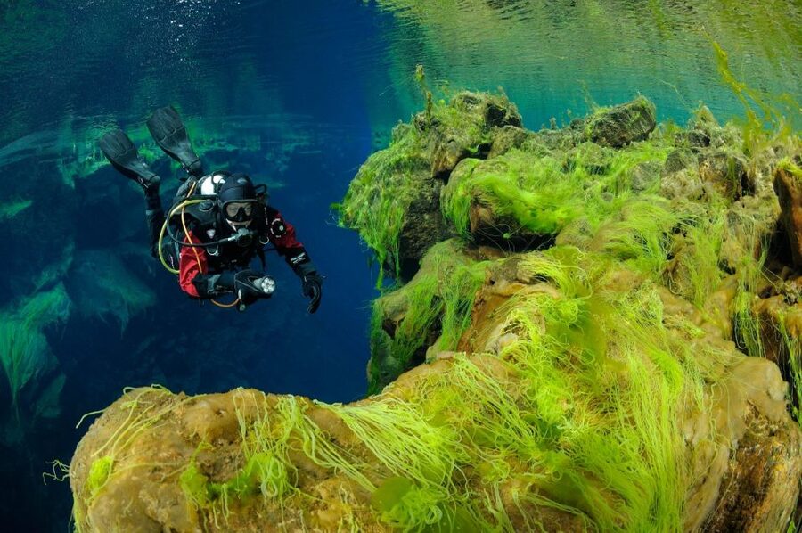 Silfra: Diving Between Tectonic Plates - The 45-minute route through four sections