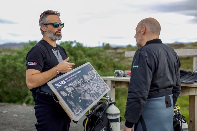 Silfra: Diving Between Tectonic Plates - Meet on Location - Who should book this experience