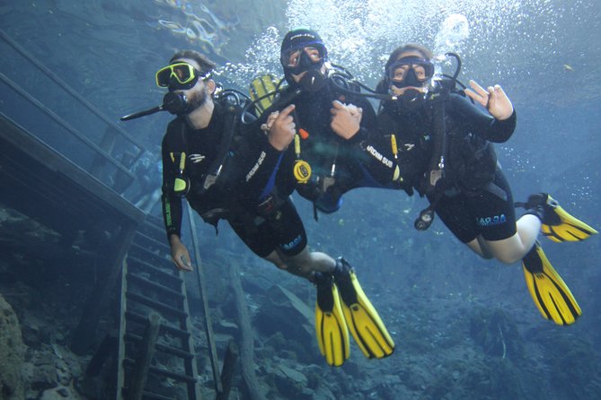 Skip the Line: Lagoa Misteriosa Admission Ticket with Scuba Diving Experience - The scenery above and below the surface