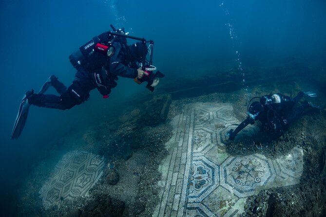 Snorkeling among the Submerged Archaeological Finds of Baia da Napoli - A gentle introduction for first-time participants