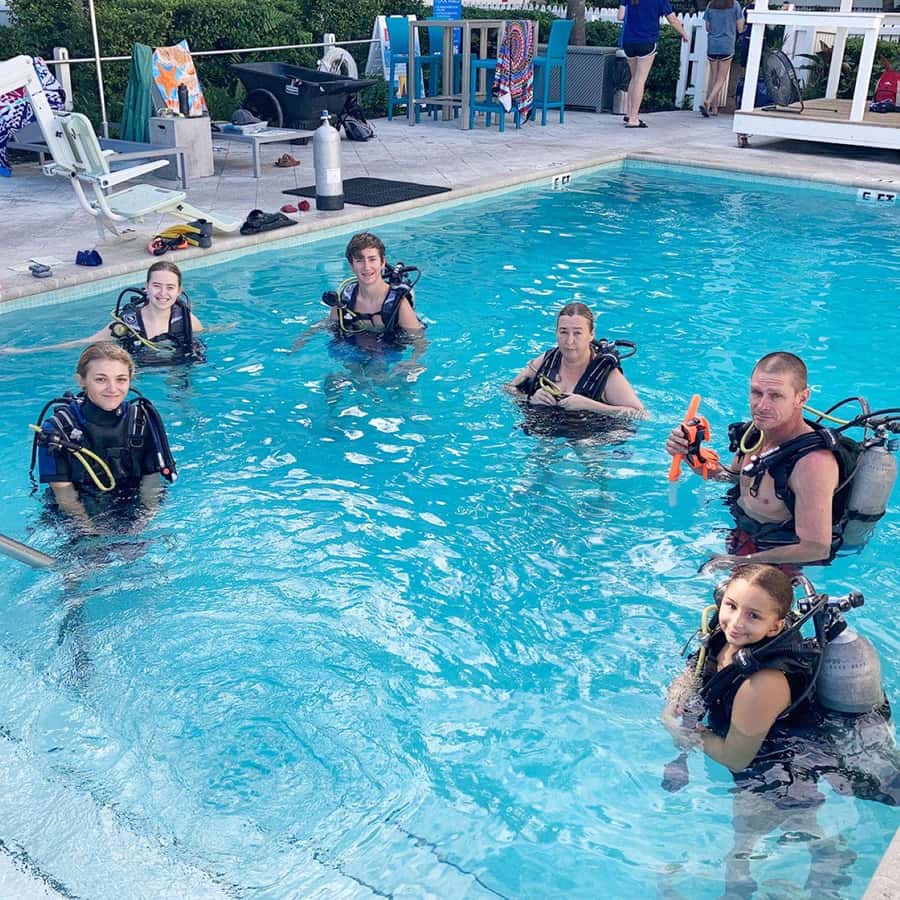 Southpoint Divers: Afternoon Reef Dive Trip - Why the 25 to 35-foot depth helps beginners