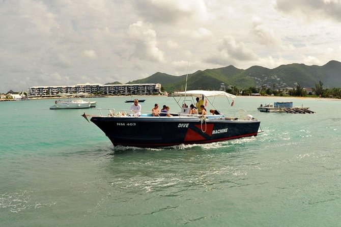 St Maarten Discover Scuba - The first lesson: video, forms, and breathing basics
