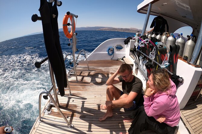 Take advantage of a half-day boat dive experience in Red sea of Aqaba. - The crew and the level of supervision
