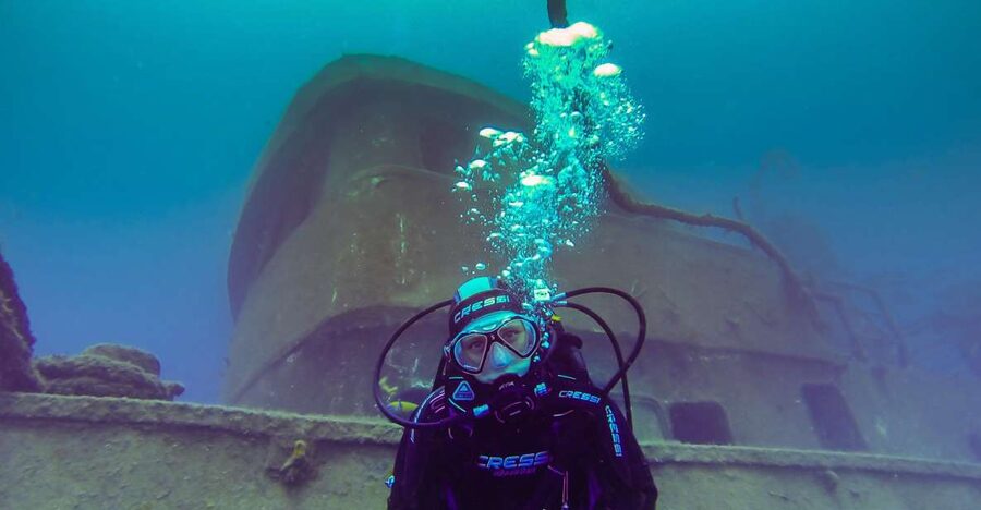 Tenerife: 2 Diving Sessions for Certified Divers - Tenerife’s volcanic rock makes the underwater scenery special