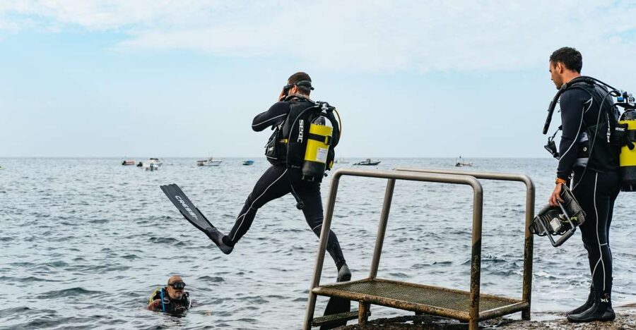 Tenerife: Scuba Diving Experience with Instructor and Gear - Choosing among Tenerife’s coastal sites
