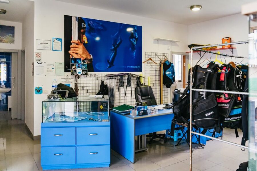 Tenerife: Scuba Diving Experience with Instructor and Gear - What the instructor adds to the experience