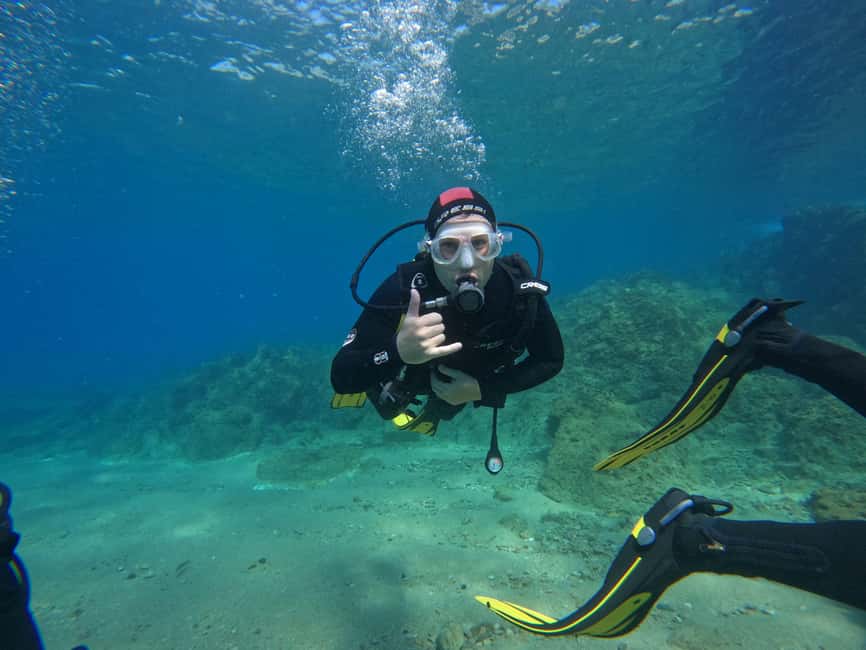 Tossa de Mar: PADI Discovery Scuba Diving in Costa Brava - Getting comfortable in the water step by step
