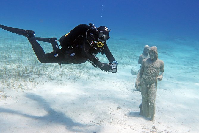 Try a Scuba Diving Experience - Practising in the shallow bay two minutes away