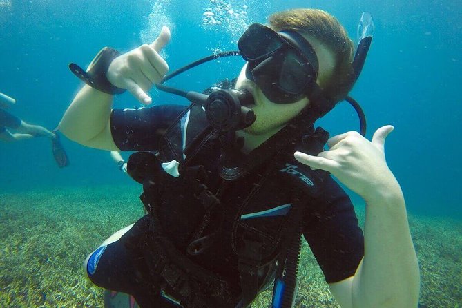 Try Scuba Diving - Learning to breathe underwater in Koh Tao