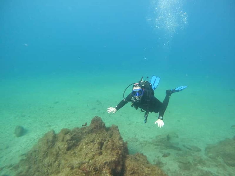 TRY SCUBA - Experience for beginners - The 25-minute briefing and safety practice