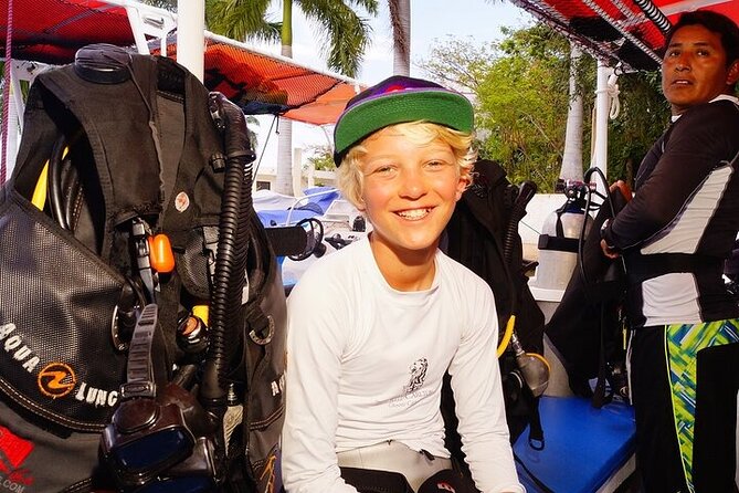 Two Dives and Class for Begginers Divers in Cancun - Pool practice builds real confidence