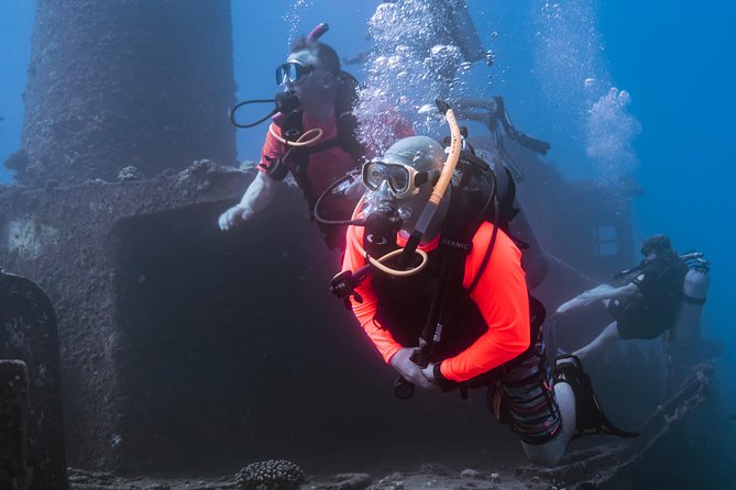 Waikiki 2 Tank World Class Wreck SCUBA Diving - Certified Only - What is included for $269