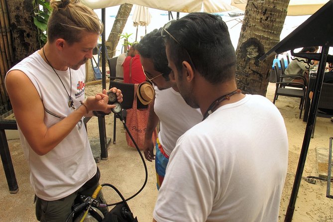 WaterColors - Discover Scuba Diving in Boracay - Starting beside White Beach near Willy’s Rock