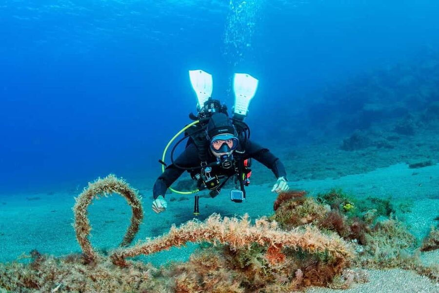 Your first introductory dive in Lanzarote with FREE photos. - What happens in the water