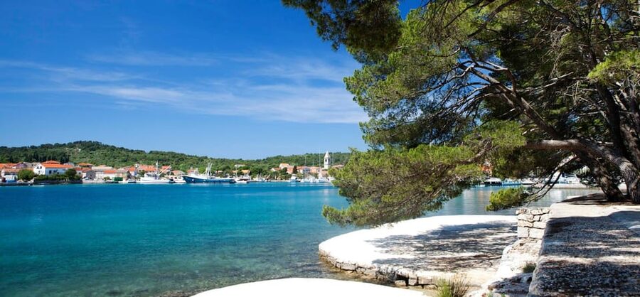 Zadar: Sakarun Beach & Dugi Island Speedboat Tour w/Diving - Military tunnels and the story behind the coast